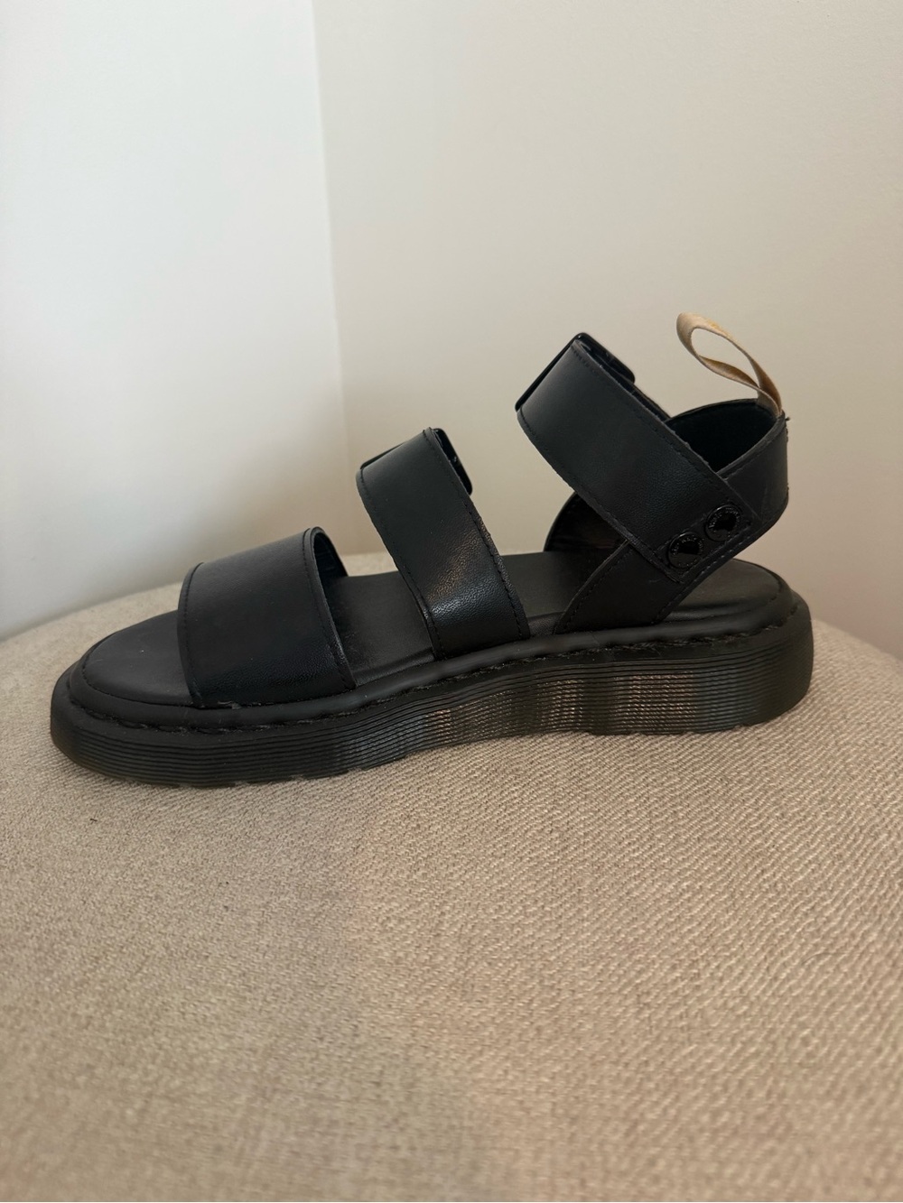 Dr. Martens Gryphon Vegan Leather Black Strap Sandals (size 6) - Picture 9 of 12